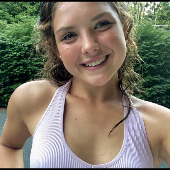 Meet your Posher, Tori - Picture 1 of 1